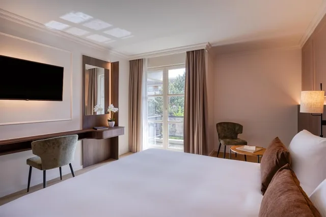 غرفة ديلوكس بسرير مزدوج، Golden Tulip de Medici 5/10