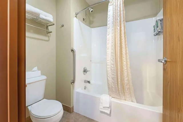 Standard, 2 Queen Beds, Best Western Wittenberg Inn 4/5