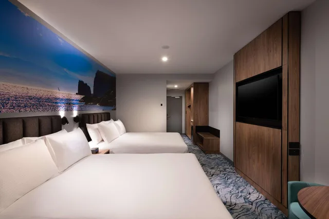 غرفة بسرير كينج وسريرين كوين، DoubleTree by Hilton Hobart 3/8