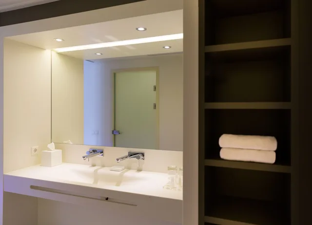 Room, King Bed, Boulevard View، Papagayo Beach Hotel 5/5