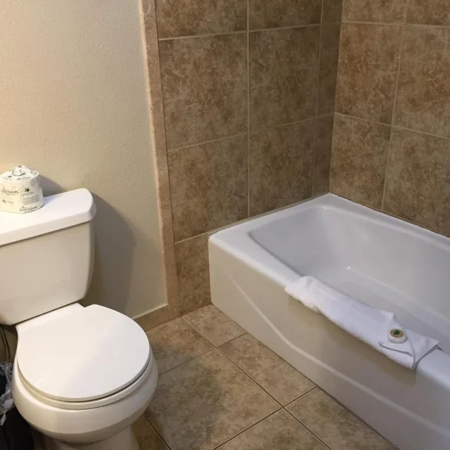 غرفة قياسية ثلاثية، Hotel Iris San Diego 8/9