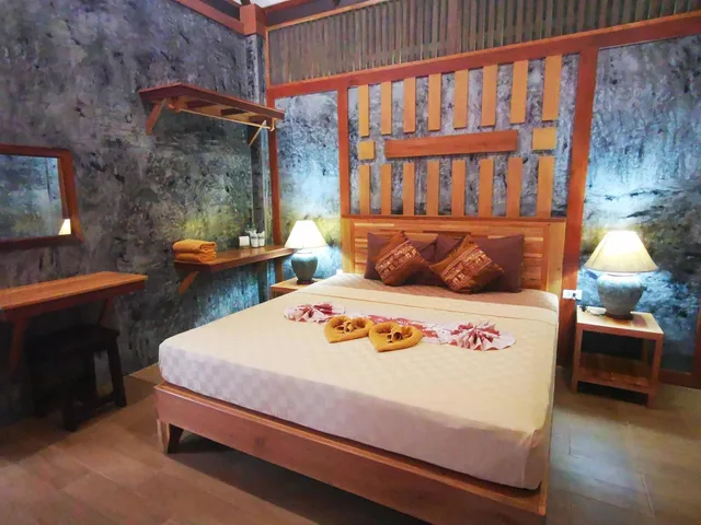 بنغل بإطلالة على البحر بغرفتي نوم، Phi Phi Relax Beach Resort 1/5