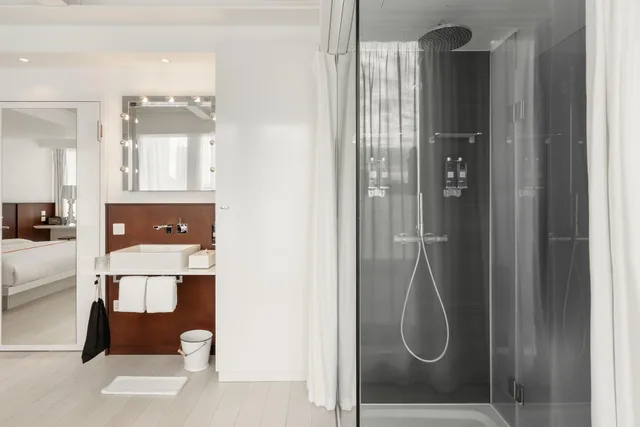 غرفة بسرير كوين لذوي الإعاقة، Ruby Lucy Hotel London 4/4