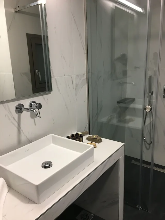 جناح جونيور بسرير كوين بشرفة، 360 Degrees Pop Art Hotel 7/8
