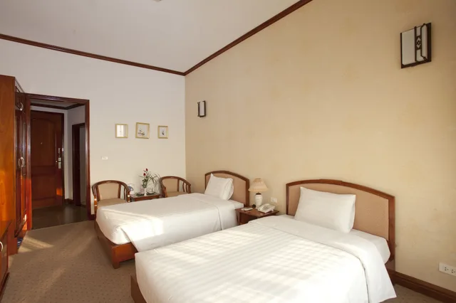 Deluxe, Twin Beds, CWD Hotel 4/7