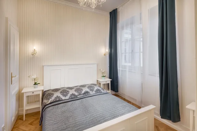 3 Rooms, Apartment, 3 Queen Beds، OLD TOWN SQUARE APARTMENTS 6/10