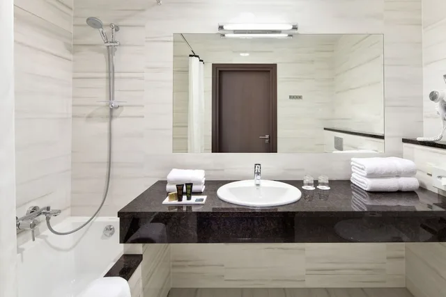 جناح جونيور، Metropolitan Boutique Hotel 2/2