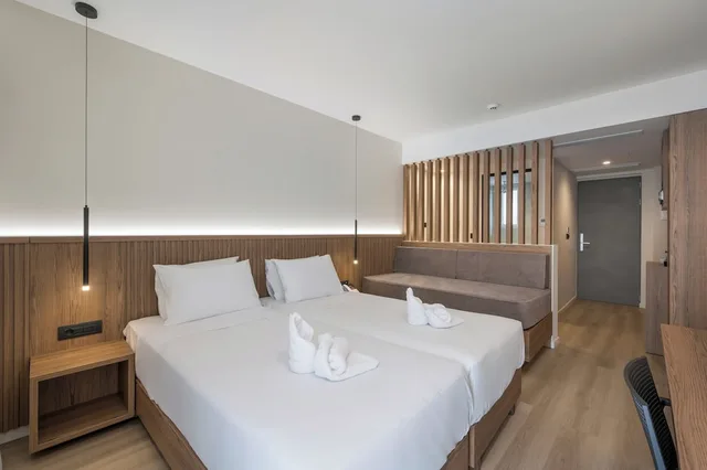 Superior, Double Bed, Shared Pool, Sofa، Marika Hotel Chania 4/10