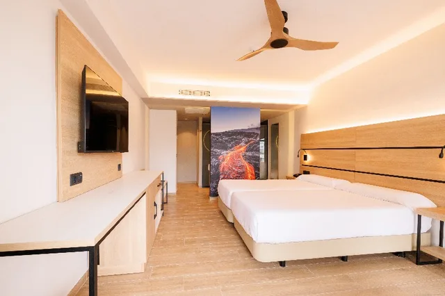 Room, Triple, Pool View, Mynd Yaiza 2/6