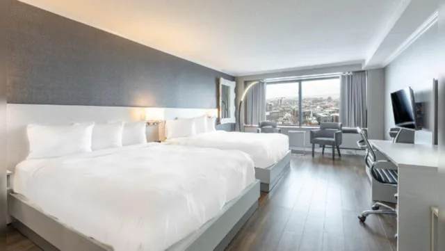 Horizon, 2 Queen Beds, Mountain View, Le Concorde Hotel 1/1