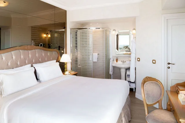 Suite, King Bed, Sea View, Sofa, Metaxa Hotel, Urban Boutique Living 1/10