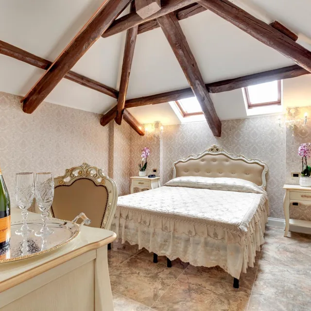 Room, Double or Twin Bed, Attic، New Reiter Hotel 2/8