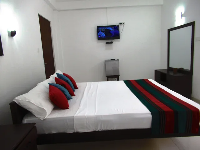 1 Bedroom, Deluxe, Triple, 1 King and 1 Single Beds, Lake View, Smoking, Oruthota Chalets 1/4