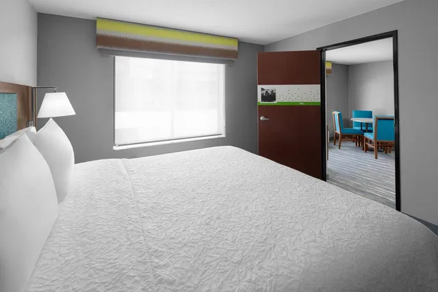 جناح بسرير كينج، Hampton Inn Phoenix Biltmore 1/2
