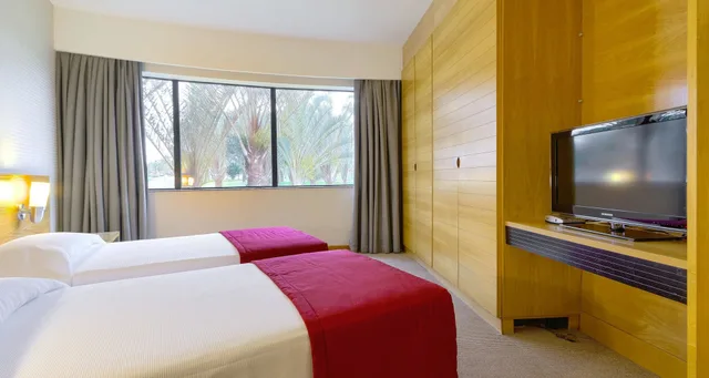 غرفة قياسية بسريرين فرديين، Golden Tulip Brasilia Alvorada 4/10