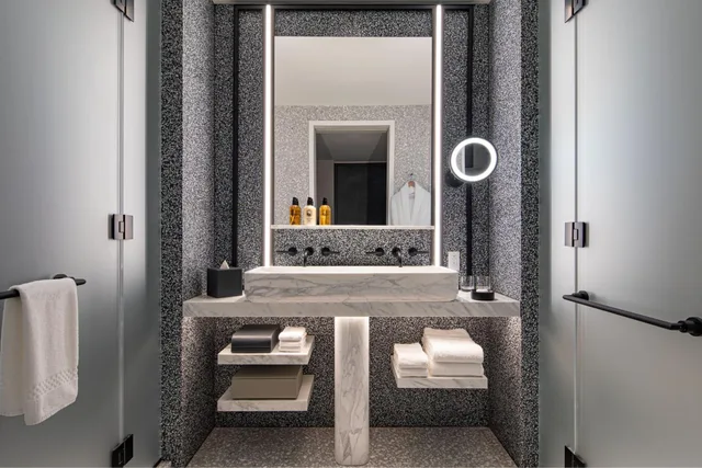 غرفة بسرير كينج في طابق منخفض، The Ritz-Carlton New York, NoMad 5/5