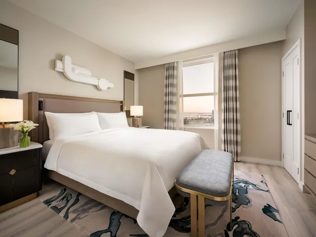 جناح بسرير كينج بإطلالة على المدينة بغرفة نوم واحدة، Fairmont Breakers Long Beach 1/2