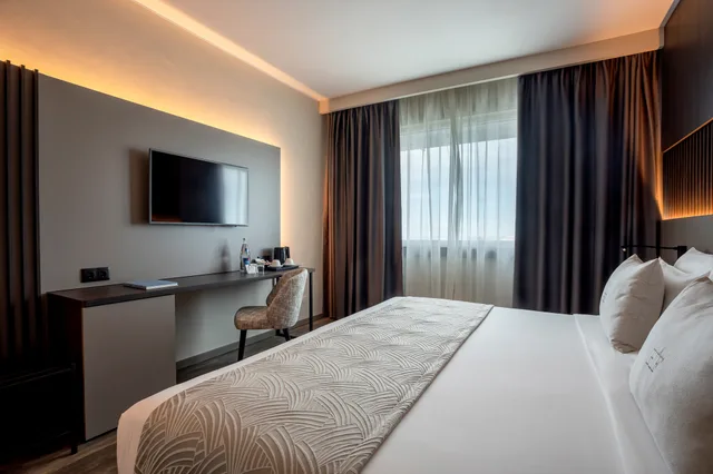 Deluxe Extra King، HF Ipanema Porto 3/4