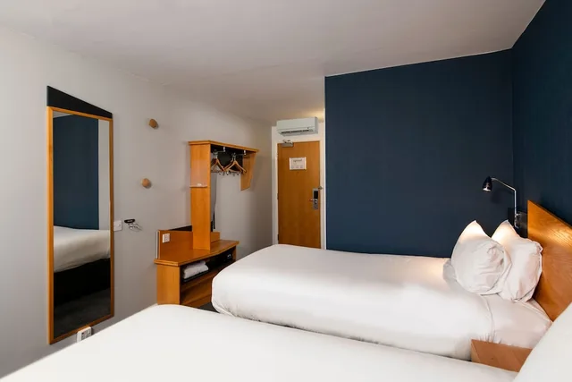 غرفة قياسية بسرير فردي، Holiday Inn Express Stirling 1/2