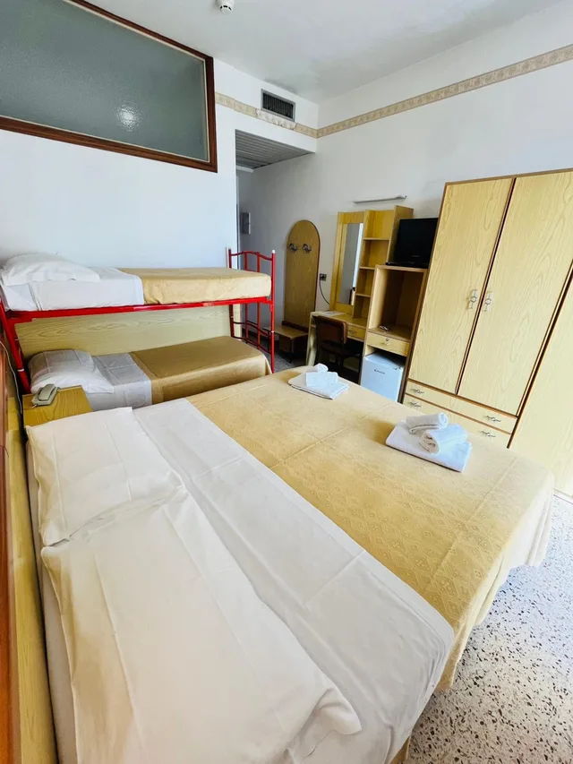 Room, Quadruple, Sea Front، Hotel Columbia Frontemare 1/8