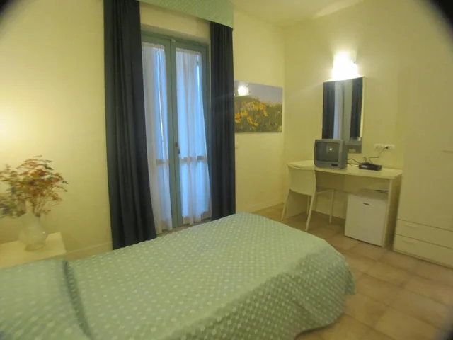 Room, Single, Lieta Sosta 2/5