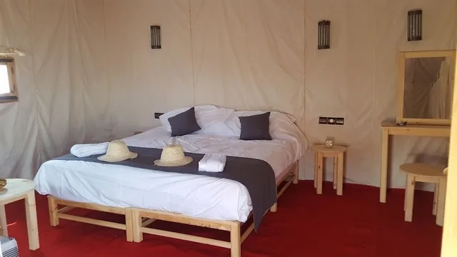 1 Bedroom, Deluxe, Tent, King Bed, Star Camp Lodge 1/1