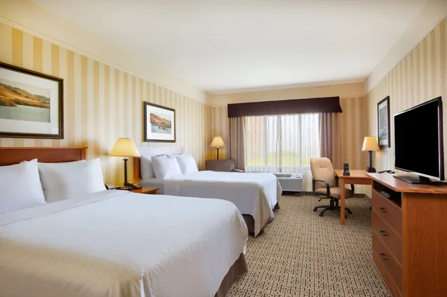 غرفة قياسية بسريرين كوين لذوي الإعاقة، Holiday Inn Express Hotel Suites Astoria 1/8