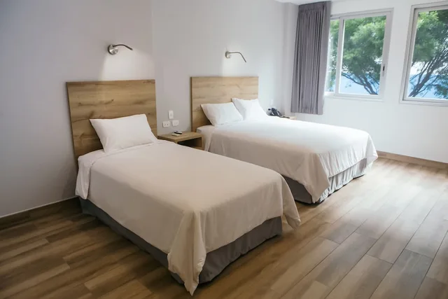 غرفة قياسية بسريرين منفصلين، The Park Hotel 2/5