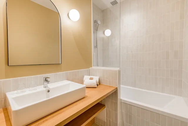 غرفة بريميوم بسرير كوين، Globe Et Cecil Hotel 7/8