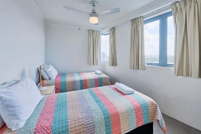 شقة بأربعة أسرّة وثلاثة أسرّة وسرير كوين، Centrepoint Holiday Apartments 1/5