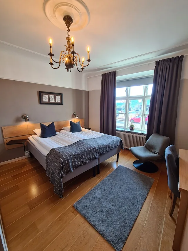 Room, Queen Bed, Hamnhotellet Kronan 6/10