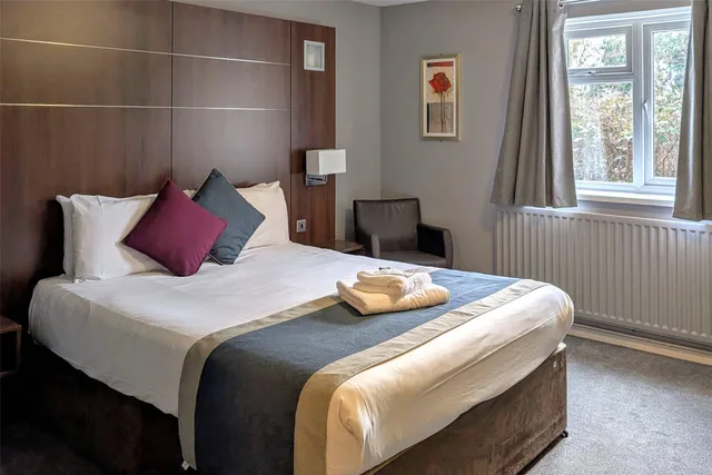 Upgrade, King Bed، Quality Hotel Coventry 1/4