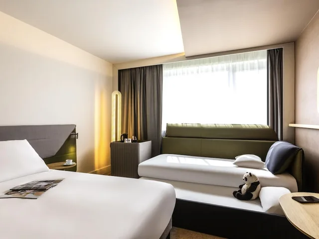 غرفة عائلية بسرير مزدوج وسريرين منفصلين، Novotel Nancy 3/7