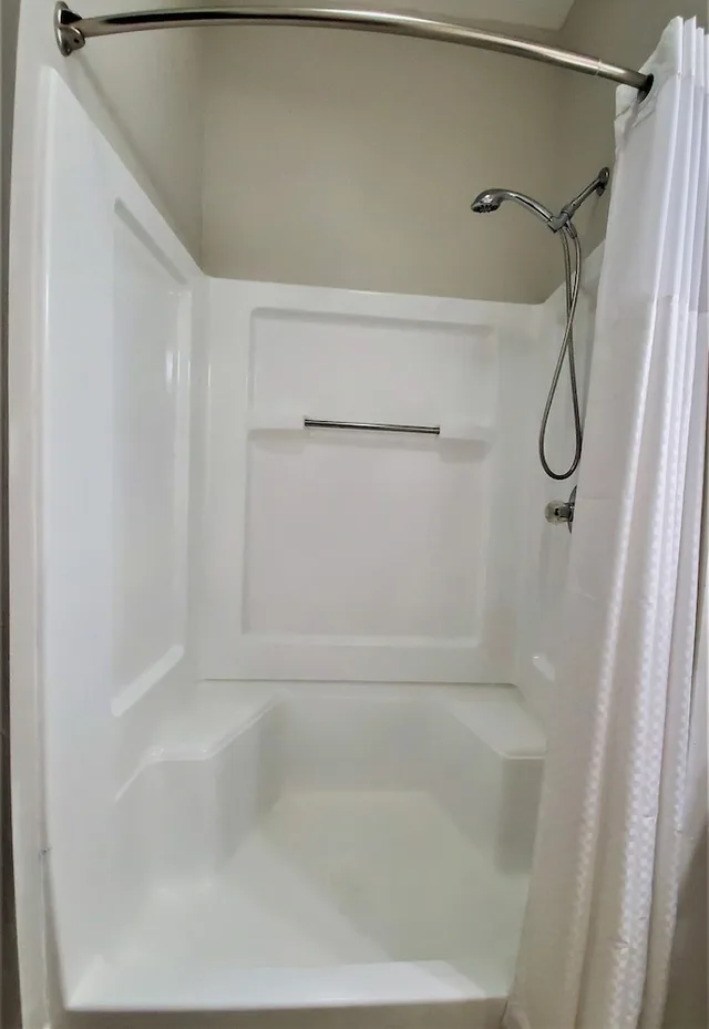 غرفة قياسية بسرير كينج مع أريكة، Super 8 by Wyndham High Point/Greensboro 4/4