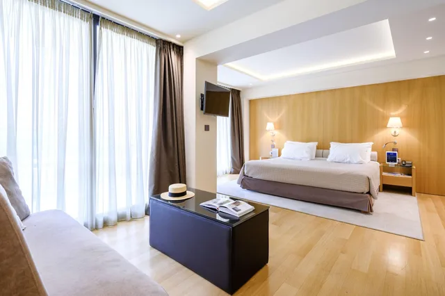 غرفة ديلوكس بسرير مزدوج بإطلالة، Somewhere Boutique Hotel Vouliagmeni 1/3
