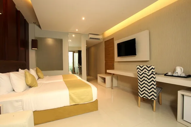 Deluxe, King Bed, Pool View, Tonys Villas and Resort Seminyak Bali 3/7