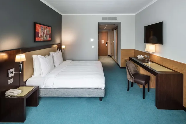 غرفة سوبيريور بسرير كينج، Radisson Hotel Astana 3/7