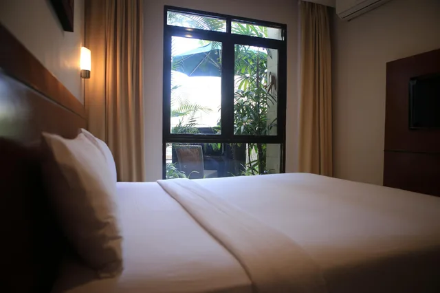 جناح جونيور ثلاثي بسرير مزدوج وسرير فردي، Grand Kuta Hotel Residence 2/2