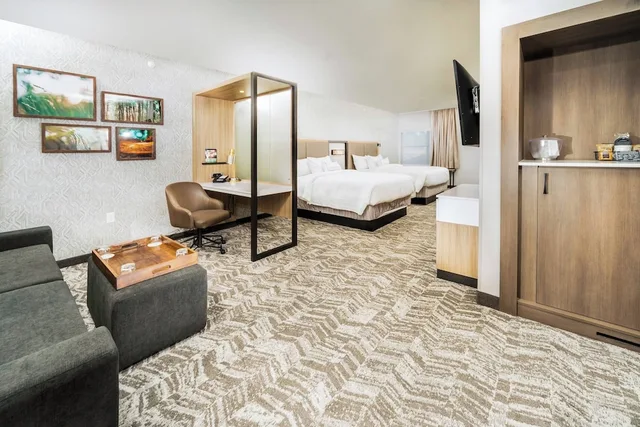 جناح بسريرين كوين مع سرير سحّاب إضافي لذوي الإعاقة، SpringHill Suites by Marriott Island Park Yellowstone 4/7