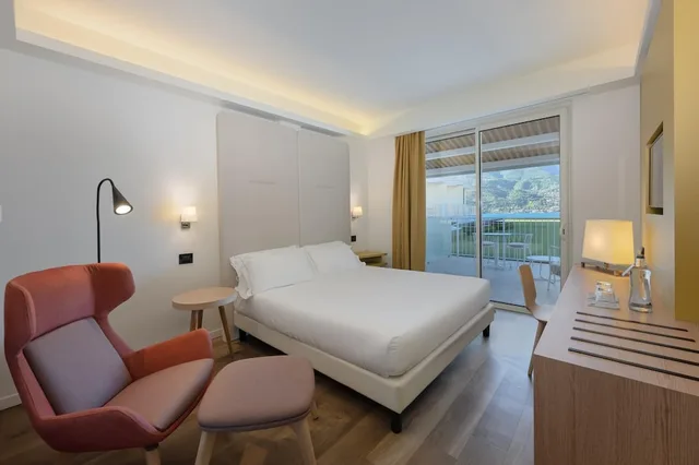 غرفة ديلوكس بسريرين منفصلين بإطلالة على البحيرة، Park Hotel Casimiro Village 6/10