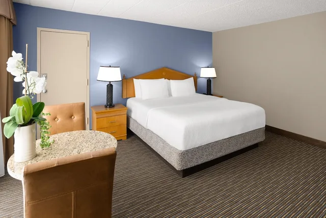 جناح بسرير كينج، Days Hotel by Wyndham Toms River Jersey Shore 5/8
