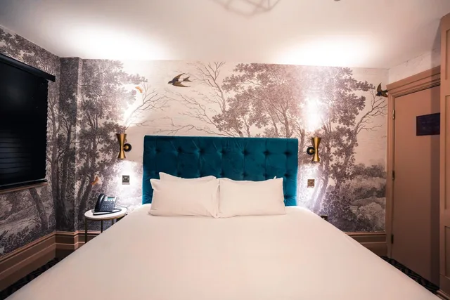 Standard, Double or Twin Bed, Lock & Key Hotel 4/9