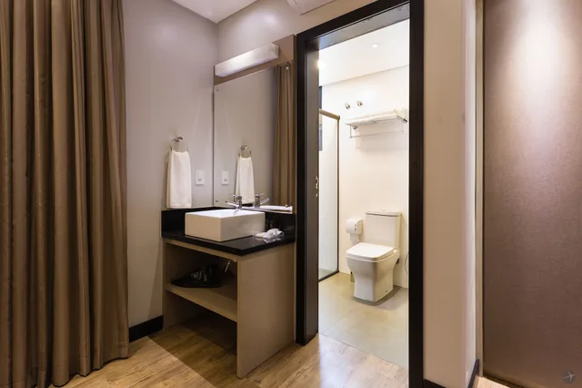 غرفة بريميوم رباعية بسرير كوين وسرير فردي مع أريكة، Faial Prime Suites 10/10