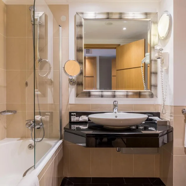 Classic, Double or Twin Bed, with Extra Bed, Land View، Pestana Grand Premium Ocean Resort 6/6