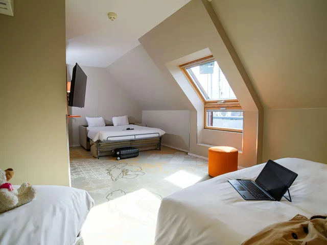 Superior, Double Bed, Sofa, Ibis Styles Tours Centre 3/10