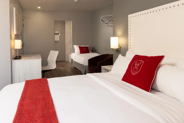 غرفة ثلاثية، Hotel Du Nord 1/8