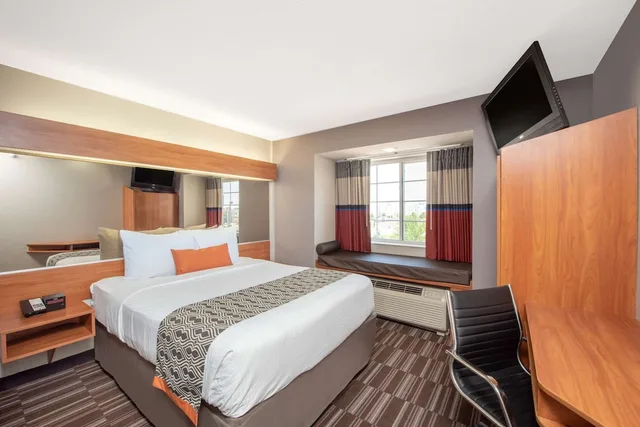 جناح استوديو بسرير كوين، Microtel Inn Suites By Wyndham Springfield 2/10
