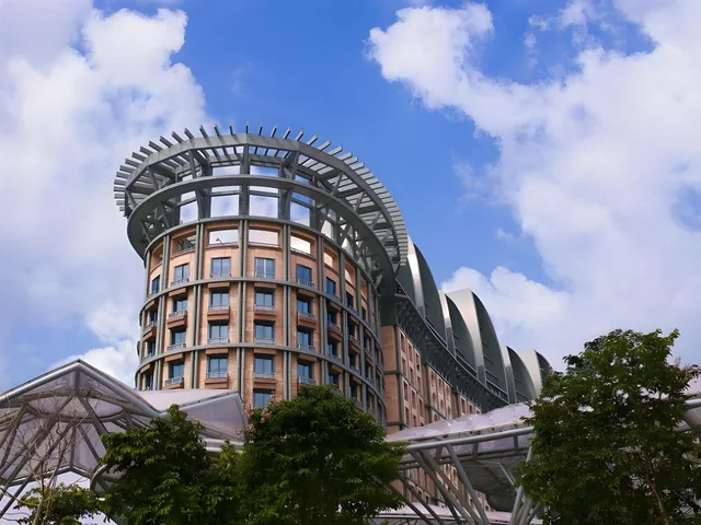 جناح، Hotel Michael 1/1