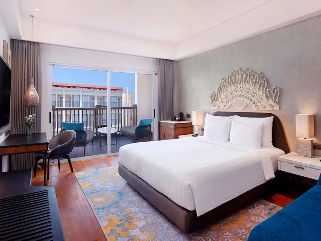 غرفة ديلوكس بسرير مزدوج بإطلالة على المسبح، Grand Mercure Bali Seminyak 2/9