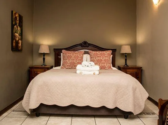 غرفة فاخرة بحوض استحمام، Die Herehuis Guesthouse 1/1